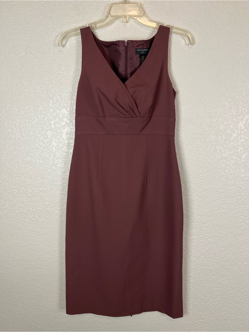 Banana Republic Maroon Sleeveless Midi Sheath Career Church Dress size 2